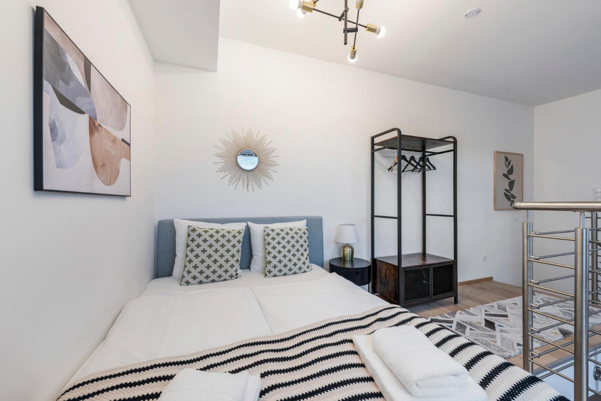 Vienna Hills Living Aparthotel Bagian luar foto