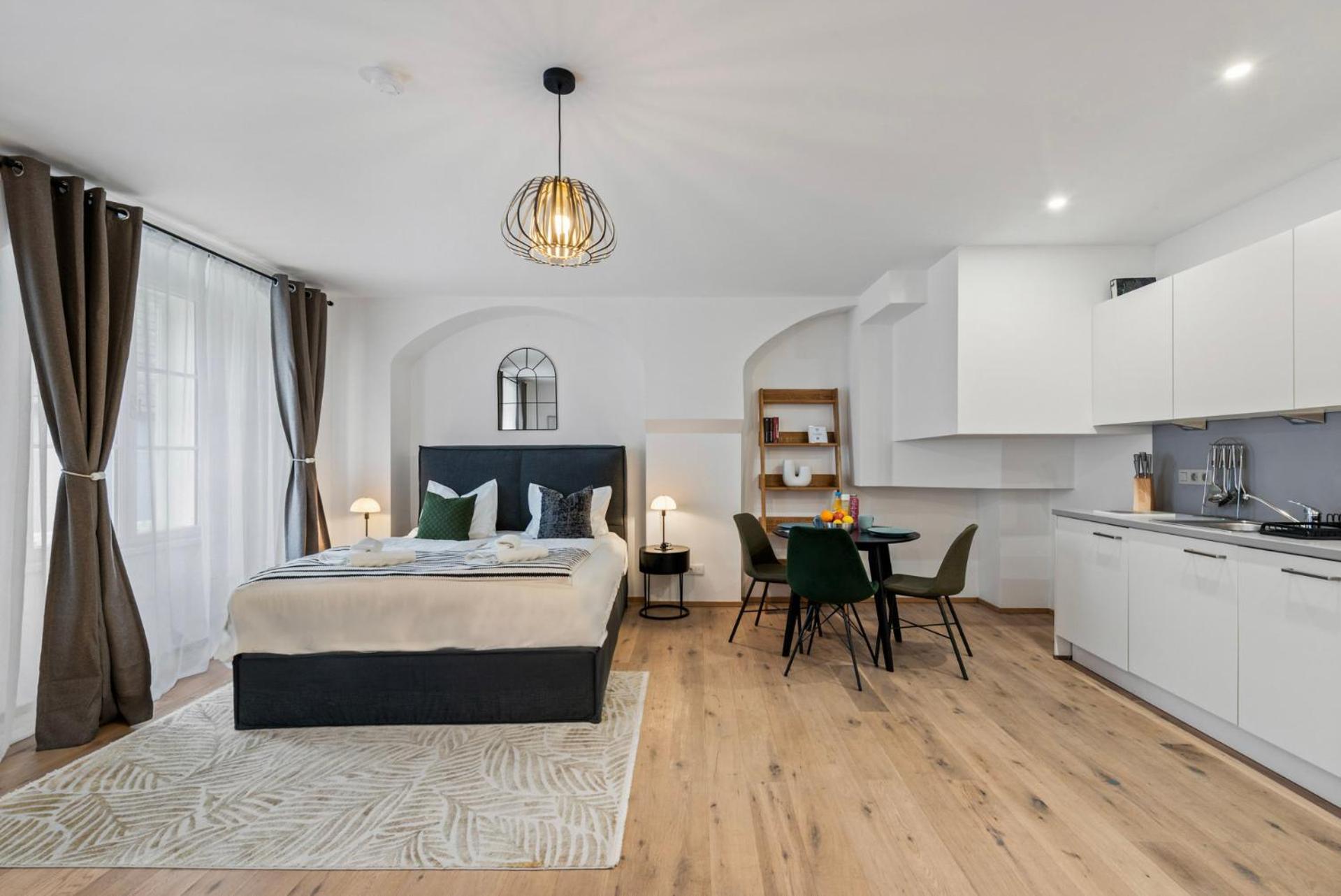 Vienna Hills Living Aparthotel Bagian luar foto