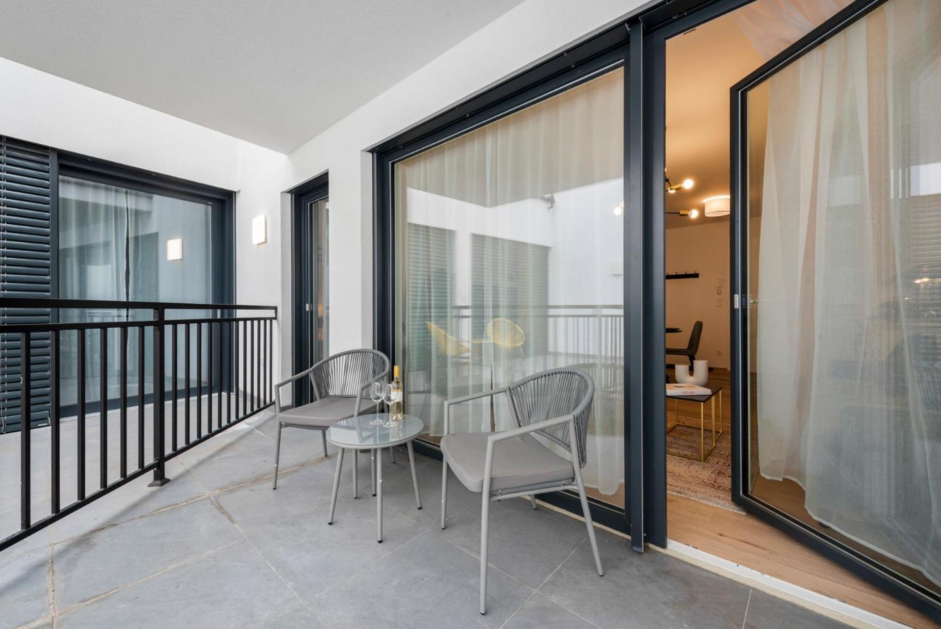 Vienna Hills Living Aparthotel Bagian luar foto