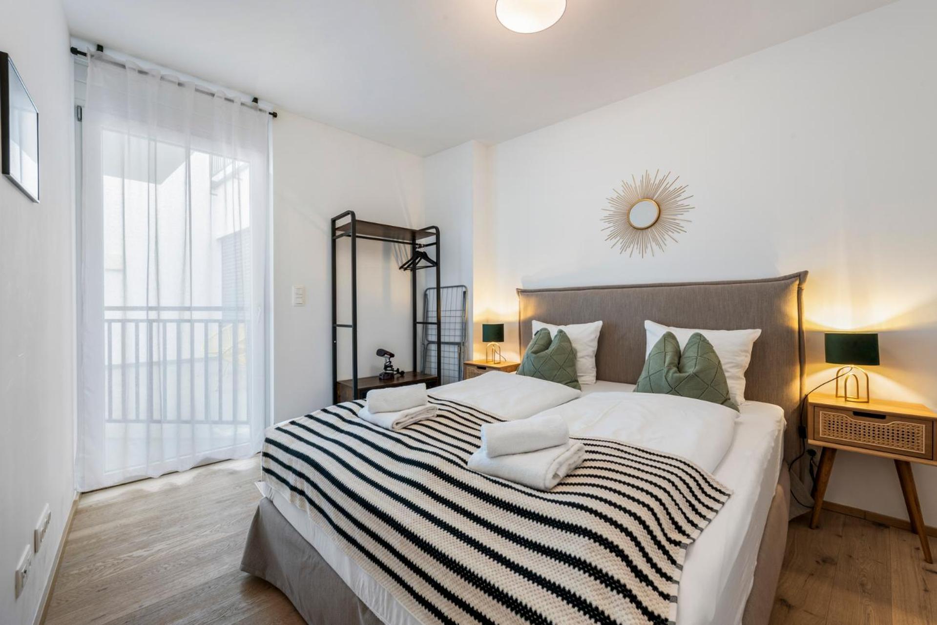 Vienna Hills Living Aparthotel Bagian luar foto